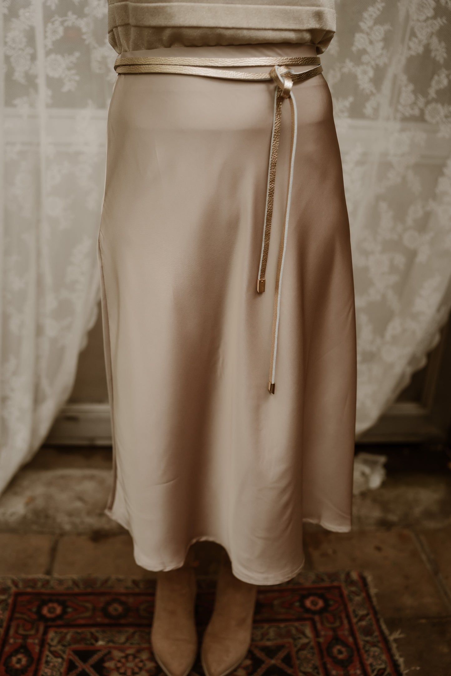 Rok Lara satin