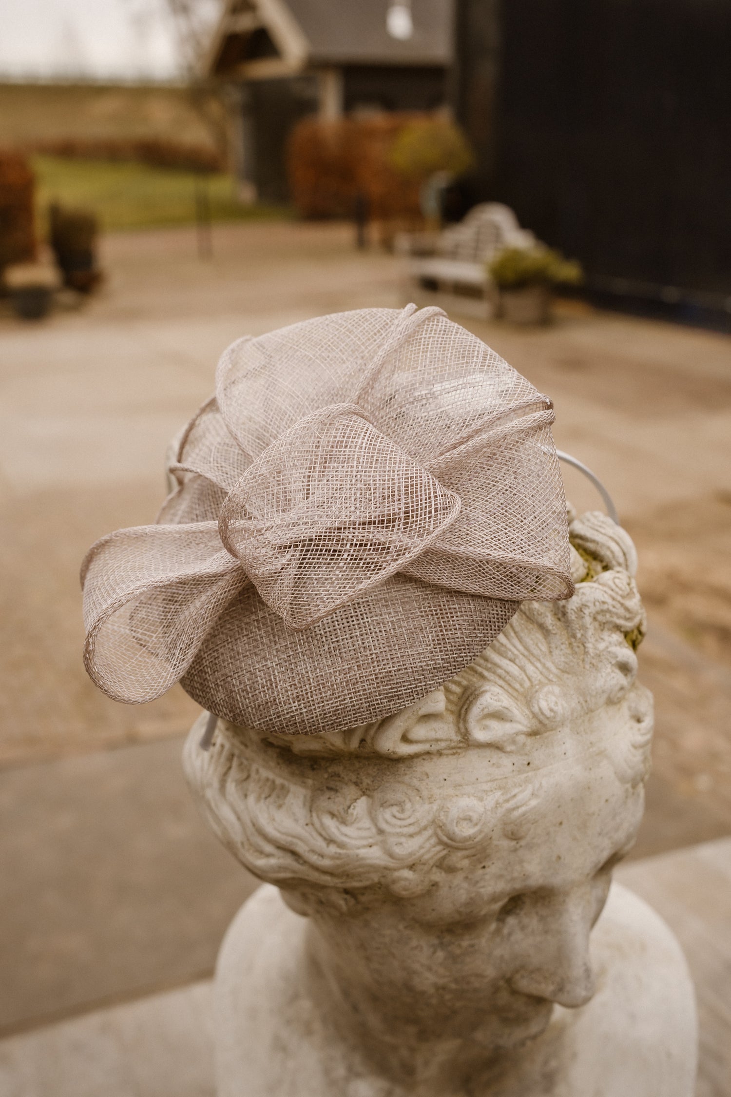 Fascinator Claire grijs